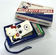 ジャンク品】ハローキティ 復刻デジタルカメラ - メルカリ