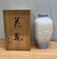 USED】大倉陶園 花瓶 森村兄弟 蔦 植物 ブルー 金彩 - メルカリ