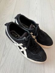 新品同様【アシックス】トレーニングシューズ VICKKA EX-ALPHA 25