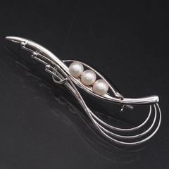 極美品 ミキモト アコヤ真珠 パール 1P リーフ ブローチ MIKIMOTO