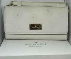 【加】Swarovski 長財布 大容量 トラベル ウォレット スワロフスキー 白 ホワイト ラインストーン リストレット ストラップ付 非売品 花柄 フラワー マルチケース ノベルティ 箱付【7931SS】E15のサムネイル