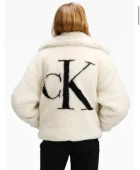 (ほぼ新品) カルバン・クライン CK ボア フリース アイボリーのサムネイル