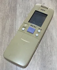 641【型番不明 訳あり】サンヨー エアコンリモコンのサムネイル