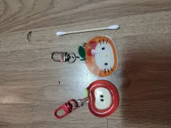 キーホルダーセット (チェジュ hello kitty りんご) 2個
