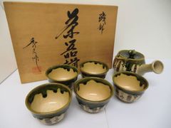 Y3784-4 赤津焼 加藤六兵衛 織部 茶器揃 急須1 茶碗5 共箱 - メルカリ
