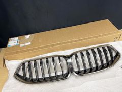 美品！BMW G60 5シリーズ 純正 キドニーグリル シルバー - メルカリ