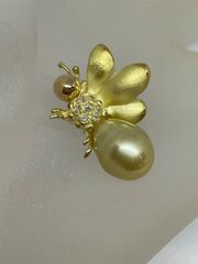 18k ダイヤ 白蝶 ケシ ペンダントトップ 芥子 - メルカリ
