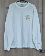 NIKE EST 1972 長袖Tシャツ (ユニセックス) XL
