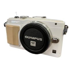 OLYMPUS PEN E-P3本体のみ ショット数2596回 超美品 格安 - メルカリ