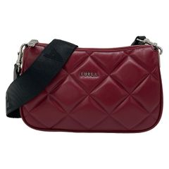 FURLA レッド ショルダーバッグ ナイロンキルティング - メルカリ