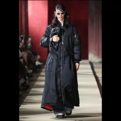 GUCCI(グッチ) Cruise 2024/25 collection MA-1 Flared Padded Coat フレア パテッド ロング コート 771448 40(L程度)メンズ着用可能 ブラック オーバーサイズ コレクションアイテムのサムネイル