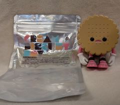 MUUKTOY クリームビスケットボーイ フローズン スクエア ソフビ - メルカリ