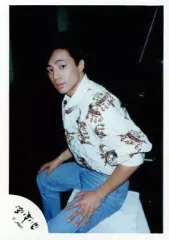 【中古】生写真(ジャニーズ) 少年隊/東山紀之/座り・シャツ/公式生写真