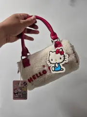*送料無料※メルカリshop取引では対象外)*ハローキティ ボア 巾着 トートバッグ (新品)