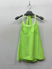 4) ルルレモン タンクトップ