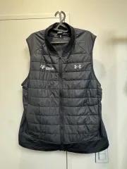 UNDER ARMOUR アンダーアーマー ダウン ベスト ブラック 용인대のサムネイル