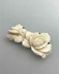 アンティーク 桃色珊瑚 薔薇 浮彫 帯留め 22.1g - メルカリ