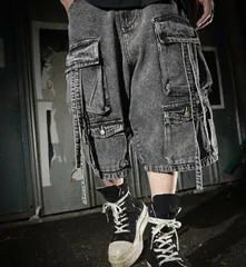 新品未使用 DIVINER ディバイナー Multi Pocket Cargo Denim Shorts メンズ ショートパンツ デニム DV125708 ケミカルブラック コットン Mサイズ 管理番号：273A-2750のサムネイル