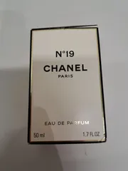 CHANEL シャネル N°19 オードゥ パルファム 50ml