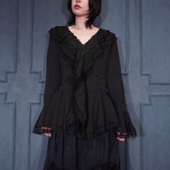 新作crinkle 刺繍フルルプルオーバーブラウス - メルカリ