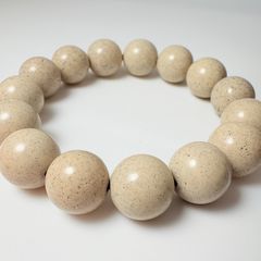 高純度タイプ 台湾産北投石8mm 55cmネックレス 3連ブレスレット - メルカリ