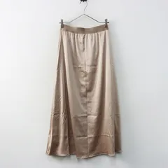 オンワード樫山 自由区 ジユウク 【マガジン掲載】 グロッシーサテン ロングスカート 38■ピンクベージュ ボトムス【2400014957242】のサムネイル