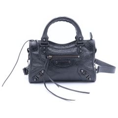 BALENCIAGA 》Le Cagole Mini ダッフルバッグ - メルカリ