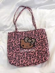 アベイル ハローキティ ヒョウ柄 レオパード ボストンバッグ スクバ