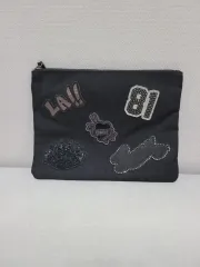 GUESS パッチ装飾クラッチバッグのサムネイル