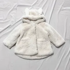 メゾピアノ　mezzopiano　長袖うさ耳パーカー　うさぎ耳パーカー　もこもこふわふわ　アウター　秋冬　100㎝　子供服　ベビー服　オフホワイト系　送料無料✨