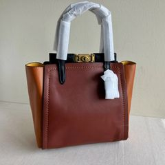 新品未使用 BUEVGAEY 本革 ハンドバッグ 鍵付き 高級感 - メルカリ