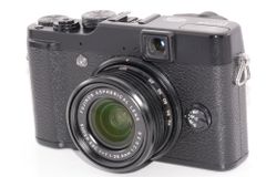 FUJIFILM X100 初代｜付属品あり｜互換充電器付 - メルカリ