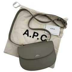Y*I様 【未使用】A.P.C. アーペーセー クロスボディポーチ カーキ 