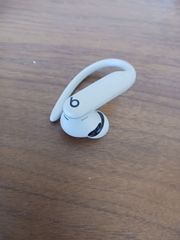 Powerbeats Pro 2 ブラック 右 右耳のみ - メルカリ