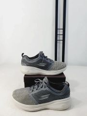 早い者勝ち❣️SKECHERS スリッポンスニーカー 25.5 グレー - メルカリ
