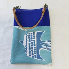 【ハンドメイド】スマホポーチ　18cm持ち手つき　バード柄　ライトブルー　C029