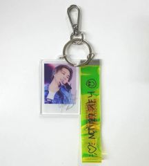 [중고]키 홀더 쟈니 자필 사인들이 은 테이프풍 키 홀더 [NCT 127 3RD TOUR 'NEO CITY : JAPAN - THE UNITY' PHOTO GALLERY]