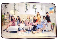 2026年最新】twice merry&happy ブランケットの人気アイテム - メルカリ