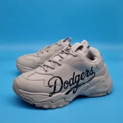 MLB ビッグボルチョンキ ドジャーズ レディーススニーカー 24センチのサムネイル