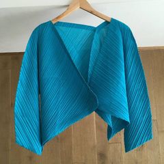美品♡イッセイミヤケ プリーツ 変形 ポンチョ チェック ゆったり 2 極美品タグ付✨プリーツプリーズ イッセイミヤケ ポンチョ 変形