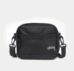 y051621 STUSSY ショルダーバッグ ポーチ ブラック チェック柄 - メルカリ