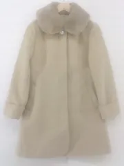 ◇ MAJESTIC LEGON マジェスティックレゴン フェイクファー 長袖 コート サイズM ベージュ レディース P  【1301110000461】のサムネイル