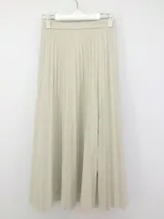 ◇ mysty woman ミスティウーマン フェイクレザー ロング プリーツ スカート サイズF ライトベージュ レディース P  【1301160016733】のサムネイル