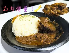 【お得用】お肉増量！極CURRY 極・スパイスポークカレー 180g × 5袋 大きいお肉にほど良い辛さ、奥深い旨み 国産豚肉使用 / レトルトカレー スパイスカレーのサムネイル