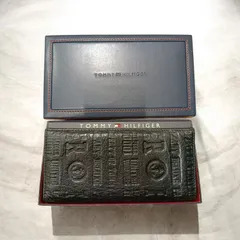 ☆TOMMY HILFIGER トミーヒルフィガー 長財布 黒 型押しロゴ 箱付きのサムネイル