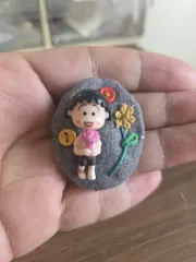 まる子 は 9歳 キャラクター ブローチ (ハンドメイド