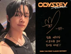 【中古】コレクションカード(男性) RIIZE/ソンチャン(SUNGCHAN)/裏面黒・印刷サイン・メッセージ入り/CD「ODYSSEY」(PACKAGE-UNIVERSE Ver.)封入フォトカード