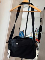 RESISTANT メッセンジャーバッグ 水色 レジスタント - メルカリ