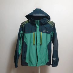 Columbia アウター コロンビア Hoodoo 刺繍入り フード付き - メルカリ