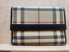 美品✨ 希少 バーバリー 母子手帳ケース ノバチェック レザー